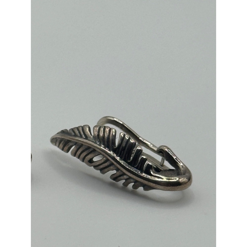 American West Carolyn Pollack Sterling Silver Feather Pierced Earrings - Picture 2 of 10